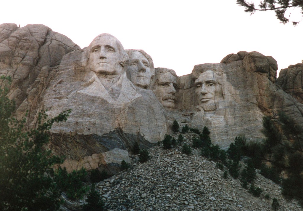 MtRushmore1